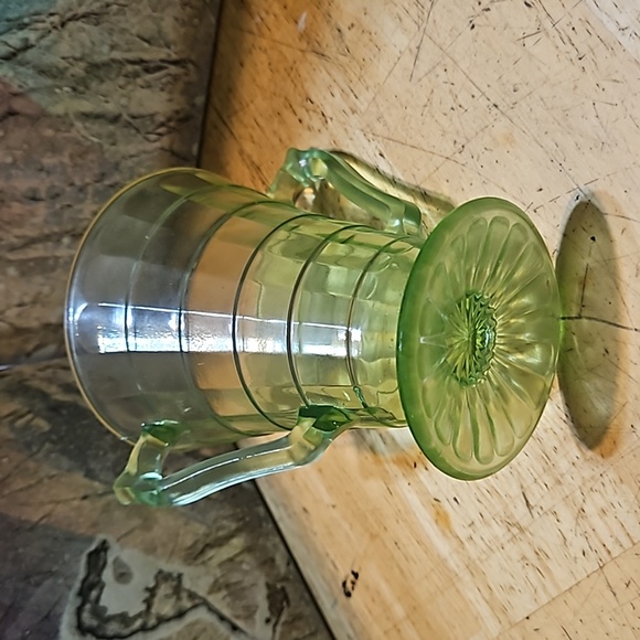 1930 Green Depression Uranium Glass Block Optic Creamer & Sugar - Picture 11 of 15